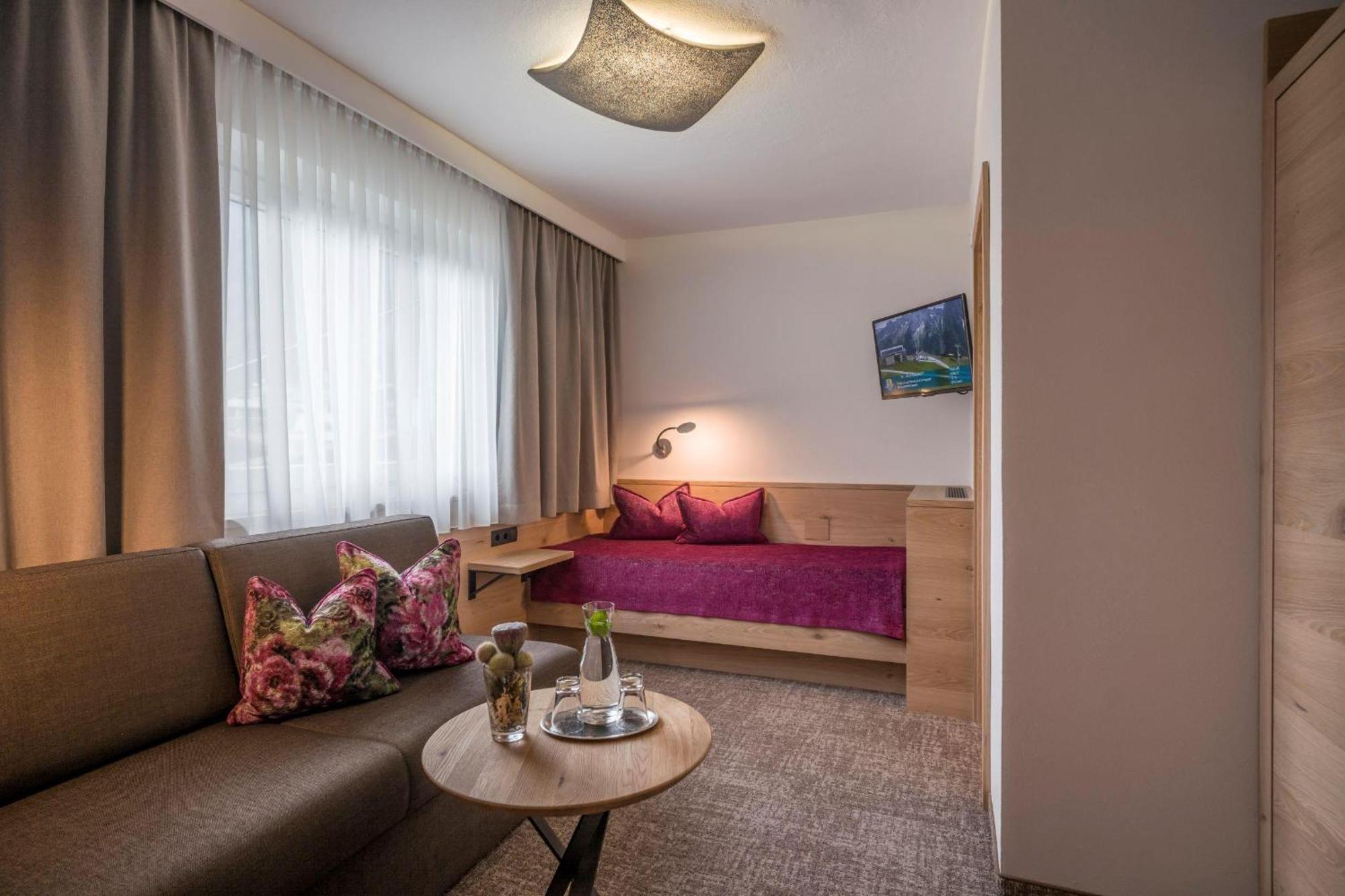 Hotel Jaegerhof مايرهوفن المظهر الخارجي الصورة