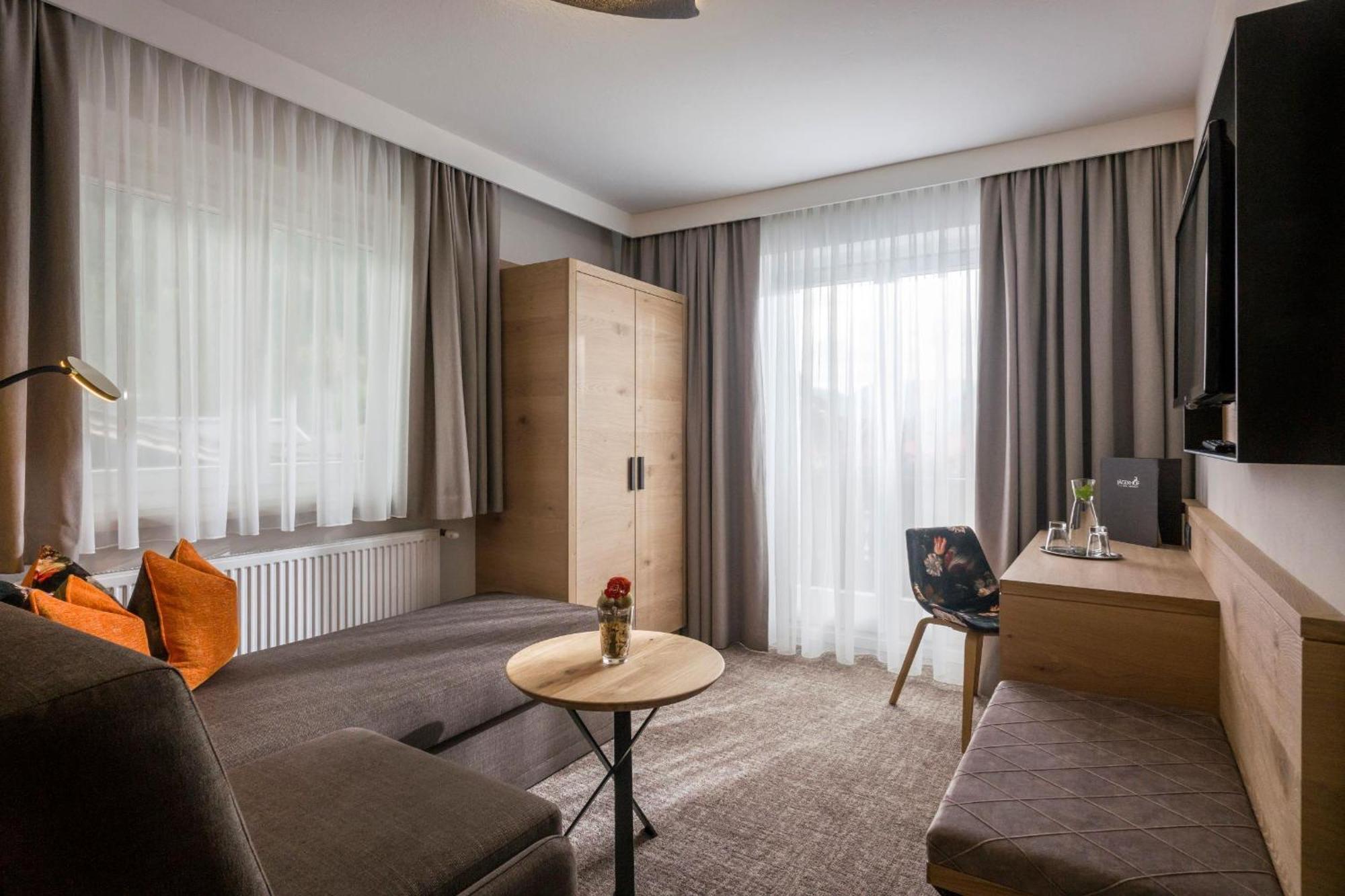 Hotel Jaegerhof مايرهوفن المظهر الخارجي الصورة